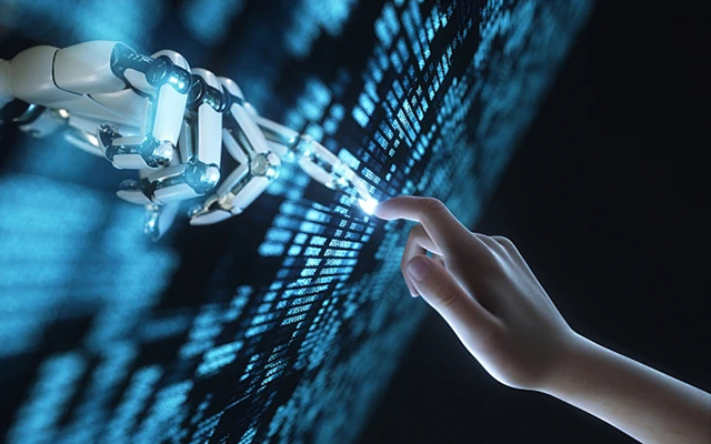 人工智能賦能新型工業(yè)化，國產(chǎn)軌交工控機發(fā)揮關鍵作用