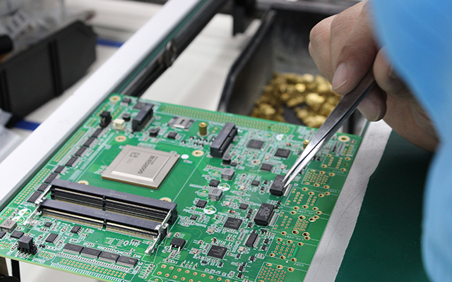 在金融發(fā)展領(lǐng)域，嵌入式主板有什么優(yōu)點(diǎn)？