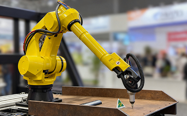 D2000飛騰瘦客戶機(jī)，為工業(yè)發(fā)展提供便捷、高效的核心硬件